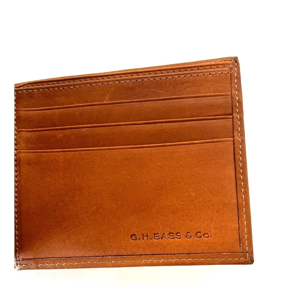 G.H. Bass & Co Men's Tan Leather Bifold Wallet Smooth Brown Credit Card Slot NEW